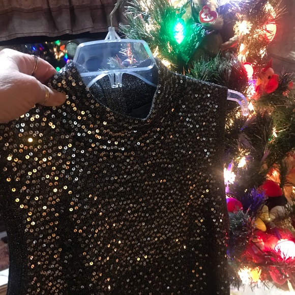 INVESTMENTS LADIES SEQUIN DARK SILVER SLEEVELESS TOP SIZE L - Picture 5 of 7